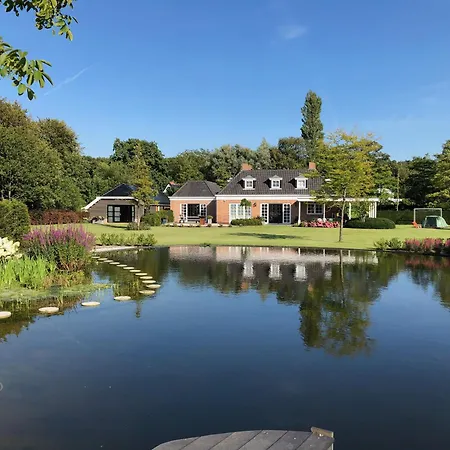 Apartment Buitenliefde, Prachtige Vakantiewoning Midden In De