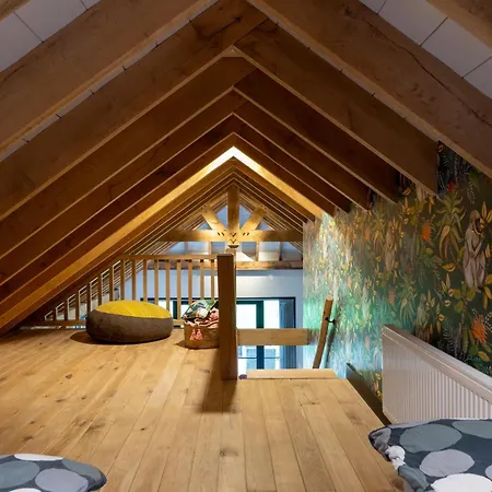 Buitenliefde, Prachtige Vakantiewoning Midden In De *